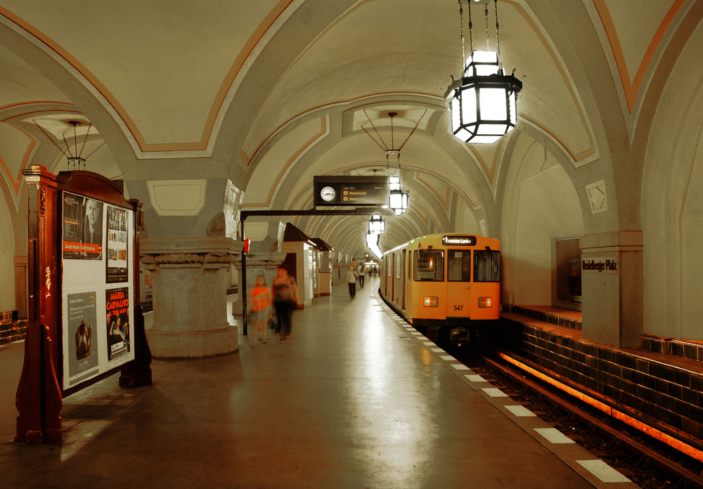 Канцлеровское метро в Берлине