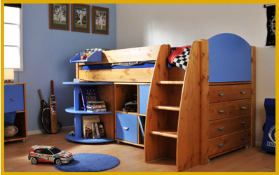 Детские кроватки и другая мебель