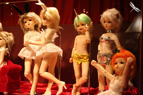 Куклы приглашают на выставку-бал
